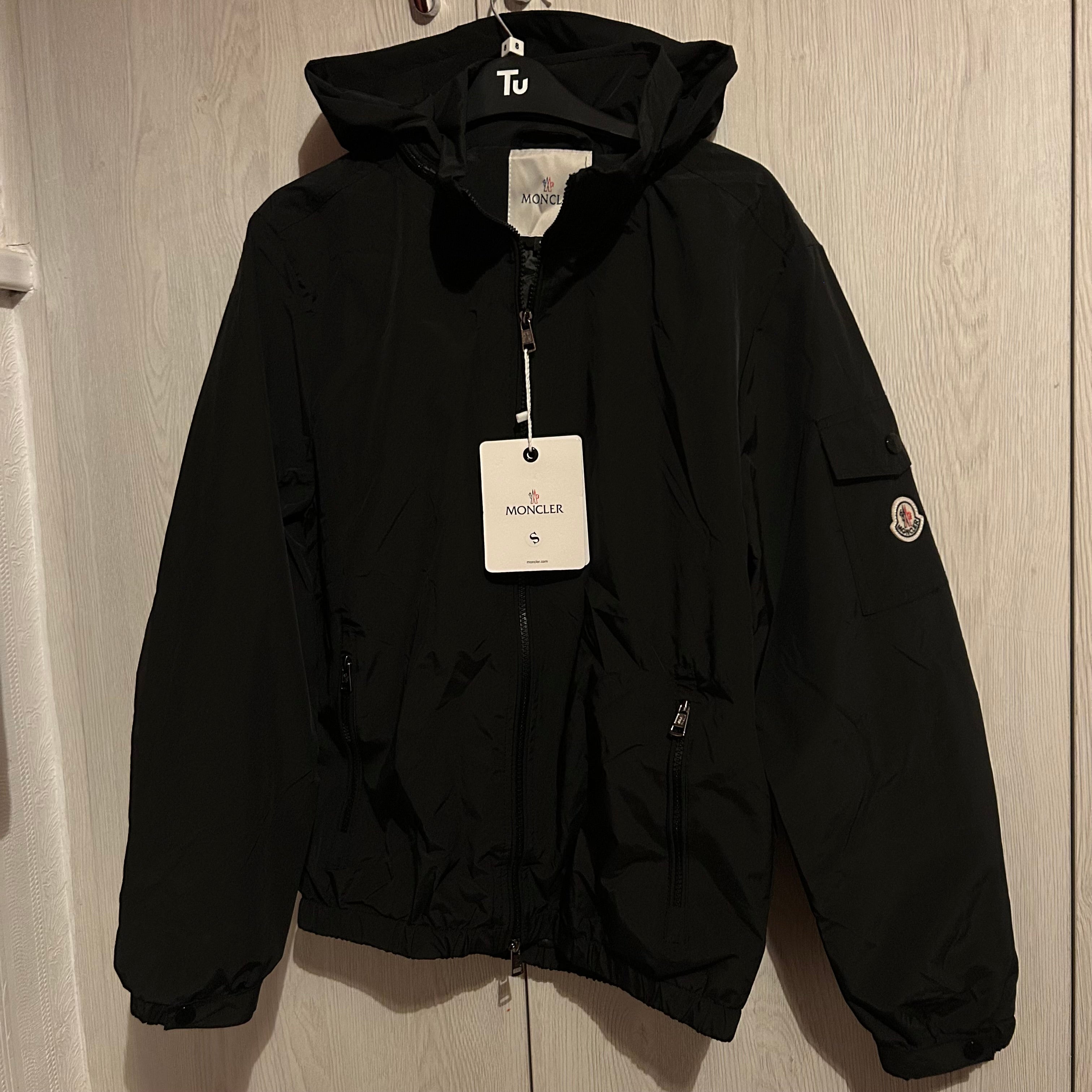 Black Cliz Winbreaker (NFC)