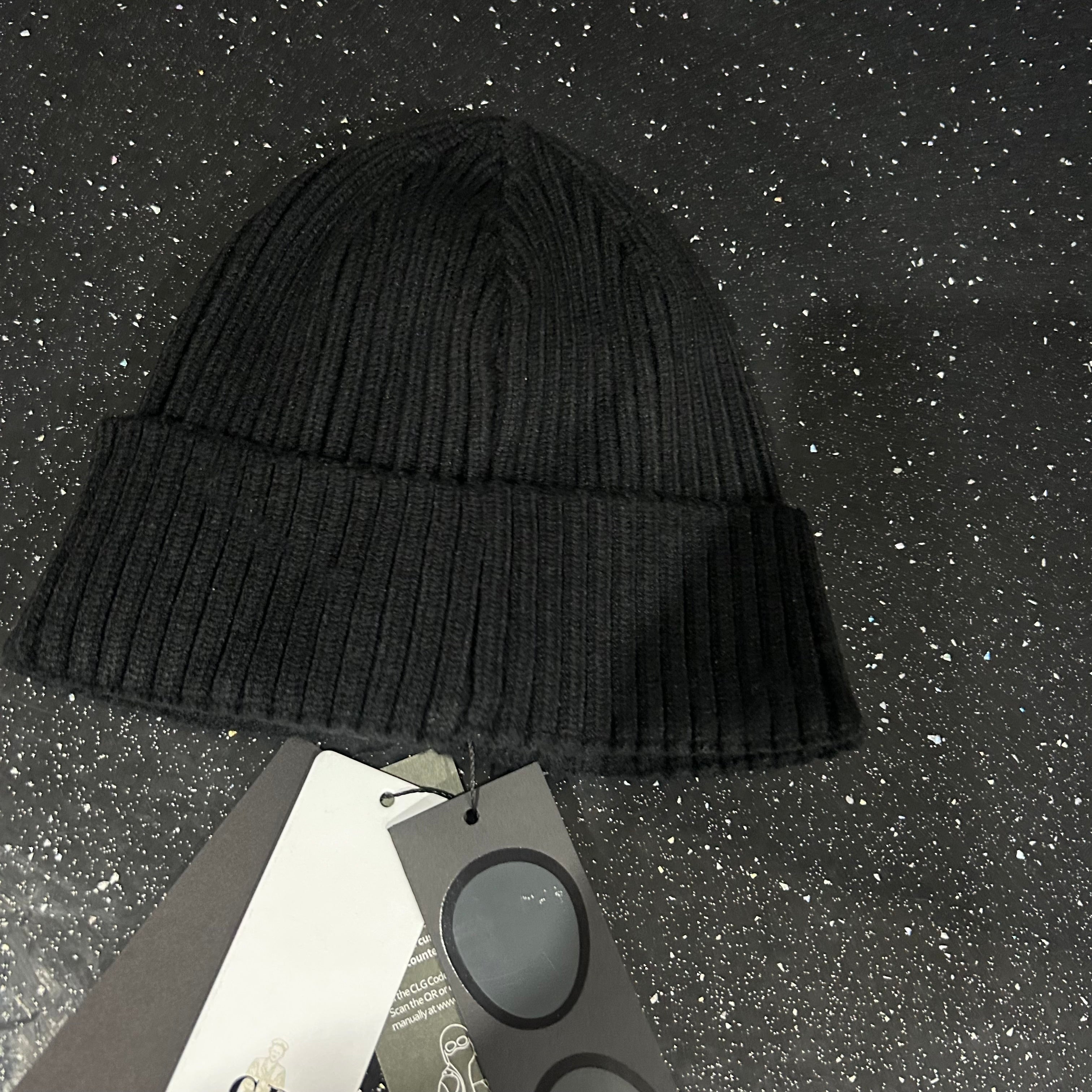 Black Beanie (CL QR Code)
