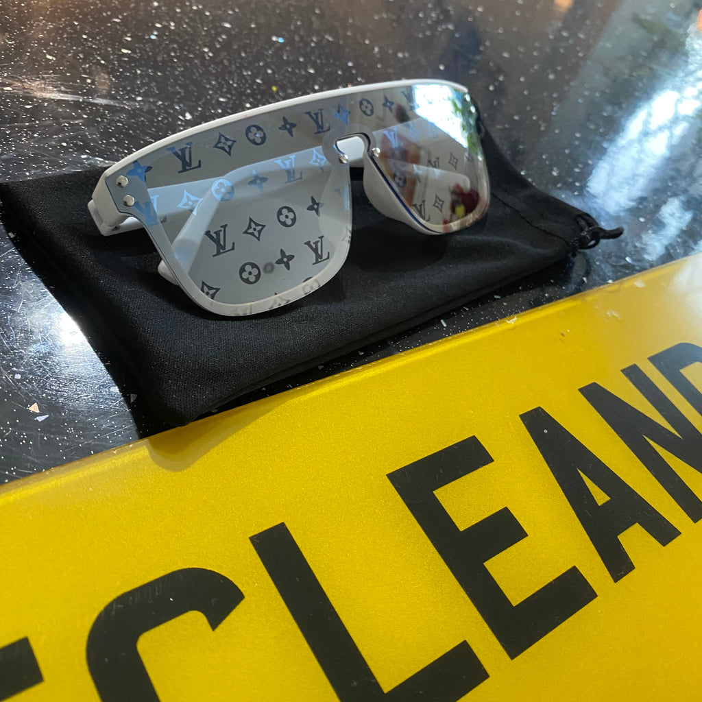 Blue/White Wai Sunglasses