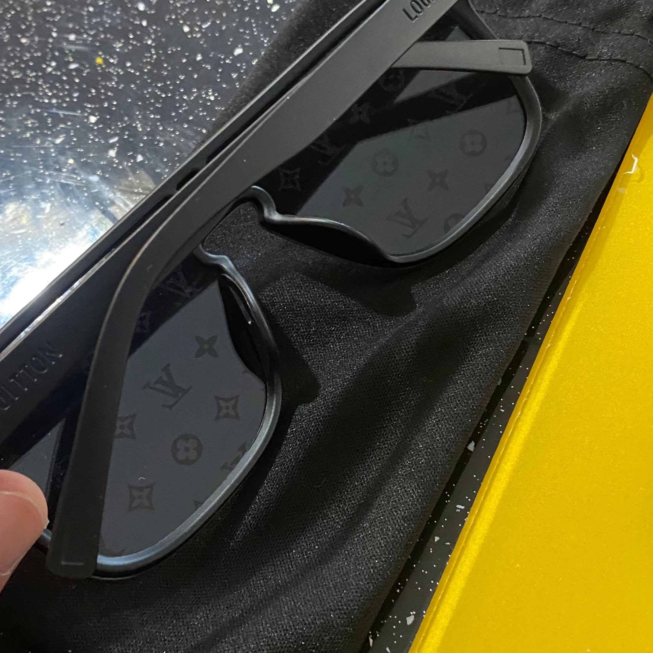 Black Wai Sunglasses